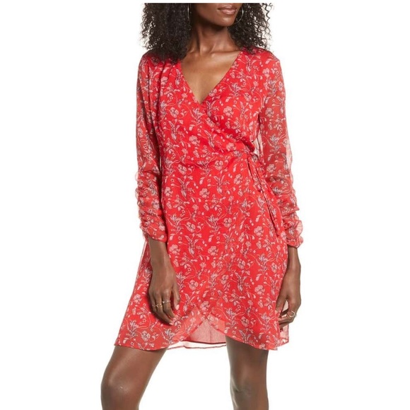 All in Favor Dresses & Skirts - NWT All in Favor Floral Wrap Dress